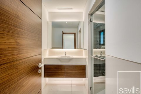 Vila u gradu Palm Jumeirah, Dubai, UAE 6 spavaće sobe, 1245.37 m2 Br. 747493 - Slika 14