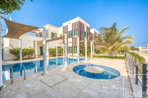 Vila u gradu Palm Jumeirah, Dubai, UAE 6 spavaće sobe, 1245.37 m2 Br. 747493 - Slika 3