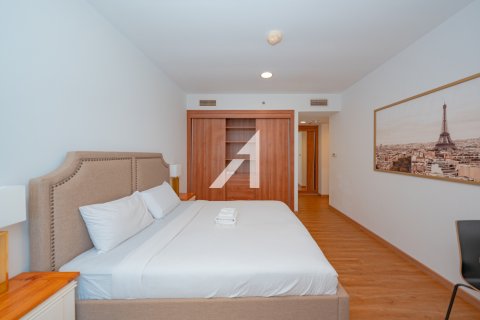 Apartment in Dubai Marina, Dubai, UAE 3 bedrooms, 186.5 sq.m. № 647439 - photo 11