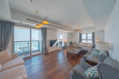 Apartment in Dubai Marina, Dubai, UAE 3 bedrooms, 186.5 sq.m. № 647439 - photo 1