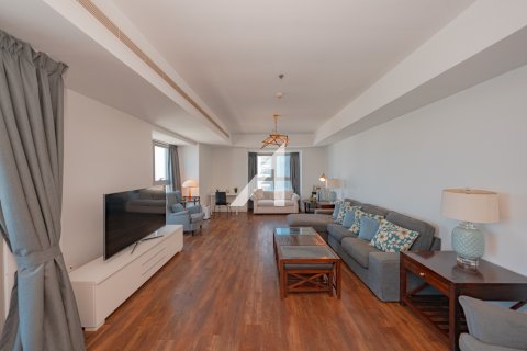 Apartment in Dubai Marina, Dubai, UAE 3 bedrooms, 186.5 sq.m. № 647439 - photo 3