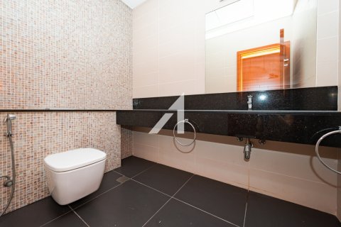 Apartment in DIFC, Dubai, UAE 2 bedrooms, 150.6 sq.m. № 647443 - photo 19