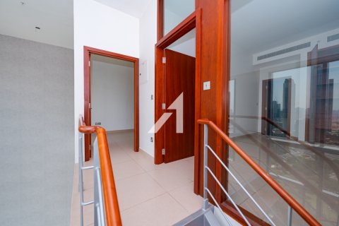 Apartment in DIFC, Dubai, UAE 2 bedrooms, 150.6 sq.m. № 647443 - photo 8