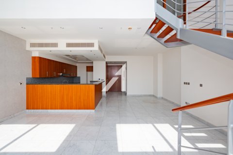 Apartment in DIFC, Dubai, UAE 2 bedrooms, 150.6 sq.m. № 647443 - photo 2