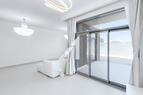 Villa in Dubai, UAE 3 bedrooms, 294.7 sq.m. № 647438 - photo 11