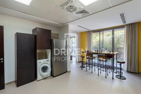 Vilë në Dubai Silicon Oasis, Emiratet e Bashkuara Arabe 3 dhoma gjumi, 351 m2. № 654587 - Foto 14