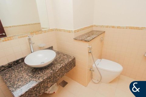 Lakás itt: Jumeirah Beach Residence, Dubai, EAE, 2 hálószoba, 125 m², azonosító: 667353 - fénykép 25