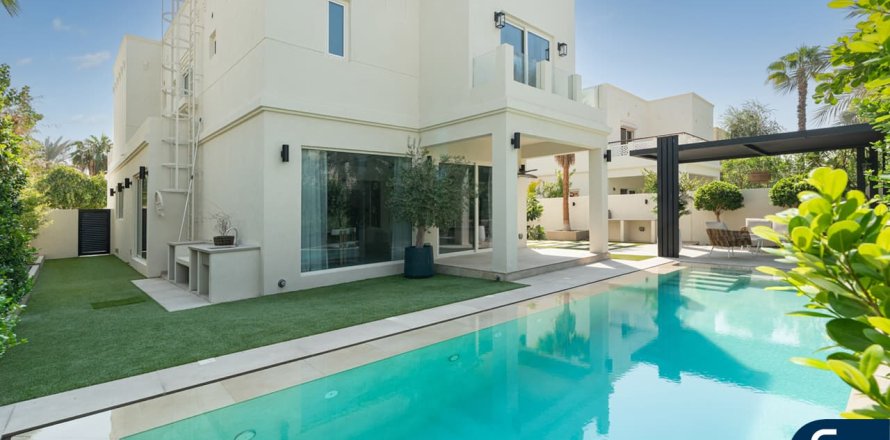 Βίλα σε The Lakes, Dubai, ΗΑΕ 5 υπνοδωμάτια, 372 τ.μ. Αρ. 667354