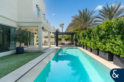 Βίλα σε The Lakes, Dubai, ΗΑΕ 5 υπνοδωμάτια, 372 τ.μ. Αρ. 667354 - φωτογραφία 2