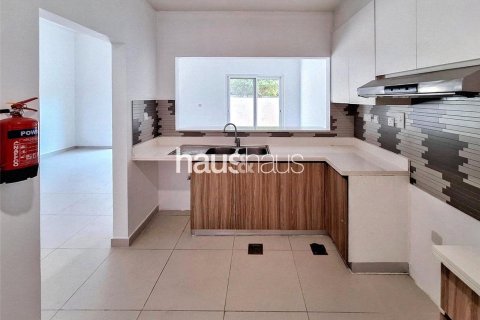 Řadový dům v Dubai Land, Dubai, SAE 2 ložnice, 170 m² Č.: 625337 - fotografie 9