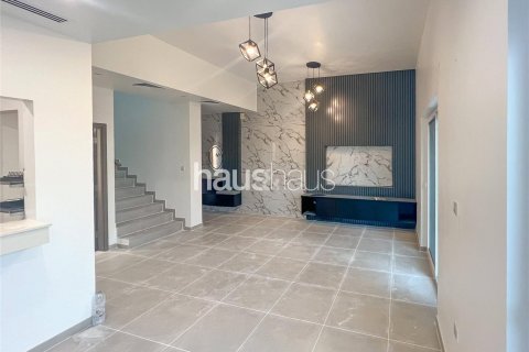 Řadový dům v Dubai Land, Dubai, SAE 2 ložnice, 170 m² Č.: 625337 - fotografie 8