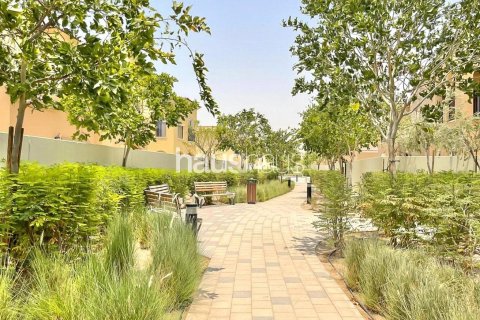 Řadový dům v Dubai Land, Dubai, SAE 2 ložnice, 170 m² Č.: 625337 - fotografie 18