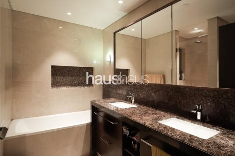 Duplex in Downtown Dubai (Downtown Burj Dubai), UAE 3 bedrooms, 363 sq.m. № 625322 - photo 17