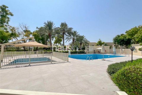Vilë në The Springs, Dubai, Emiratet e Bashkuara Arabe 2 dhoma gjumi, 153 m2. № 626441 - Foto 15