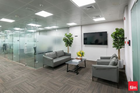 Office in Business Bay, Dubai, UAE 434.4 sq.m. № 695253 - photo 2