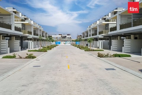 Townhouse i Dubai, UAE 3 soveværelser, 112.2 kvm № 695249