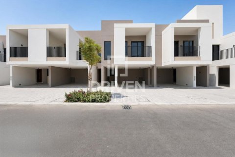 تاون هاوس للإيجار في Arabian Ranches 3، دبي، الإمارات العربية المتحدة 3 غرفة نوم ، 125.23 متر مربع ، رقم 746558 - صورة 1
