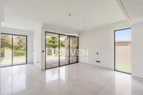 Vilë në Tilal Al Ghaf, Dubai, Emiratet e Bashkuara Arabe 4 dhoma gjumi, 404.96 m2. № 767457 - Foto 10