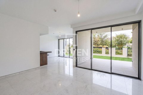 Vilë në Tilal Al Ghaf, Dubai, Emiratet e Bashkuara Arabe 4 dhoma gjumi, 404.96 m2. № 767457 - Foto 1