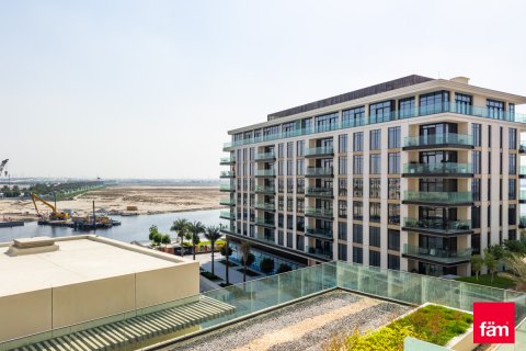Apartment in Dubai, UAE 3 bedrooms, 175.6 sq.m. № 348172 - photo 25