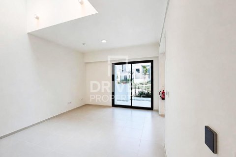 Villa te huur in Arabian Ranches 3, Dubai, VAE 3 slaapkamers, 127.56 vr.m., nr 745103 - foto 4