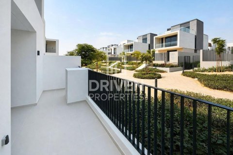 Villa te huur in Arabian Ranches 3, Dubai, VAE 3 slaapkamers, 127.56 vr.m., nr 745103 - foto 1