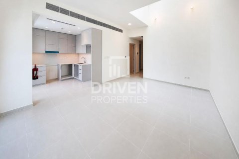 Villa te huur in Arabian Ranches 3, Dubai, VAE 3 slaapkamers, 127.56 vr.m., nr 745103 - foto 2