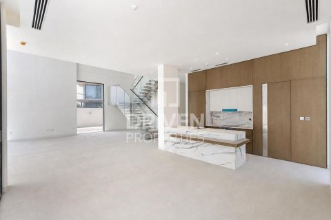 Vila v Nadd Al Sheba, Dubai, SAE 5 ložnice, 788.47 m² Č.: 745104 - fotografie 4