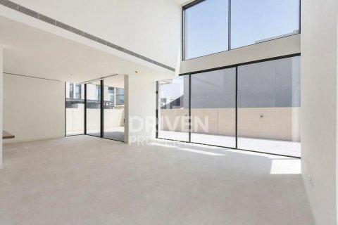Vila v Nadd Al Sheba, Dubai, SAE 5 ložnice, 788.47 m² Č.: 745104 - fotografie 2