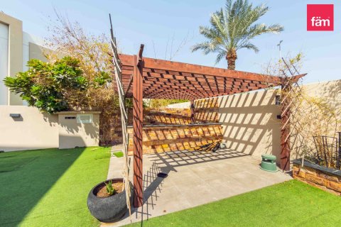 Müüa villa asukohaga Dubai, AÜE: 5 magamistoaga, 613.2 m² Nr 769258 - pilt 30