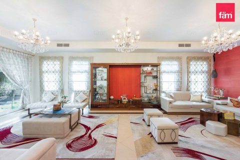 Müüa villa asukohaga Dubai, AÜE: 5 magamistoaga, 613.2 m² Nr 769258 - pilt 4