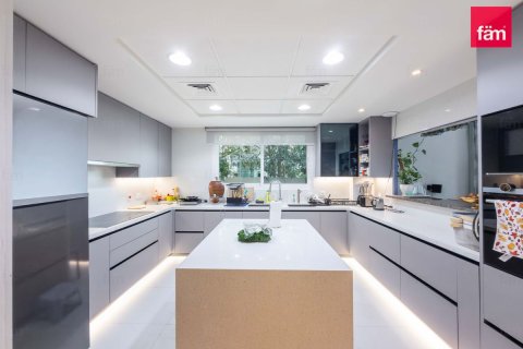 Müüa villa asukohaga Dubai, AÜE: 5 magamistoaga, 613.2 m² Nr 769258 - pilt 8