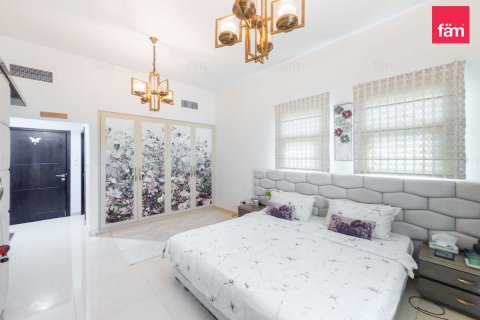 Müüa villa asukohaga Dubai, AÜE: 5 magamistoaga, 613.2 m² Nr 769258 - pilt 14