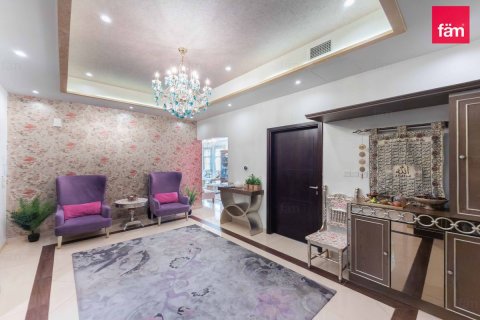 Müüa villa asukohaga Dubai, AÜE: 5 magamistoaga, 613.2 m² Nr 769258 - pilt 11