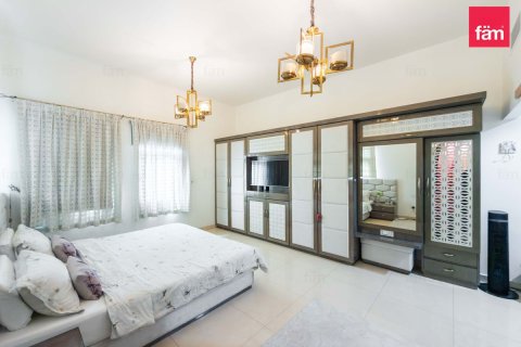 Müüa villa asukohaga Dubai, AÜE: 5 magamistoaga, 613.2 m² Nr 769258 - pilt 15