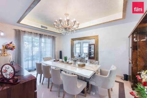 Müüa villa asukohaga Dubai, AÜE: 5 magamistoaga, 613.2 m² Nr 769258 - pilt 3