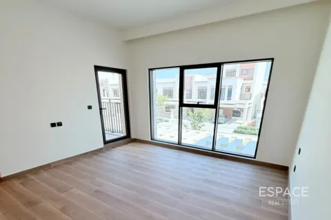 Ridamaja asukohaga Damac Lagoons, Dubai, AÜE: 4 magamistoaga, 212 m² Nr 737812