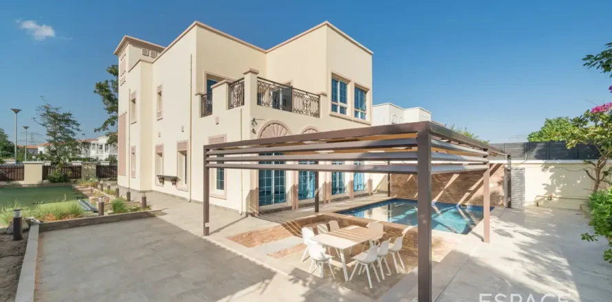 Villa in Jumeirah Village Triangle, Dubai, UAE 3 bedrooms, 362 sq.m. № 737809
