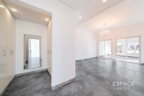 Villa in Jumeirah Village Triangle, Dubai, UAE 3 bedrooms, 362 sq.m. № 737809 - photo 14