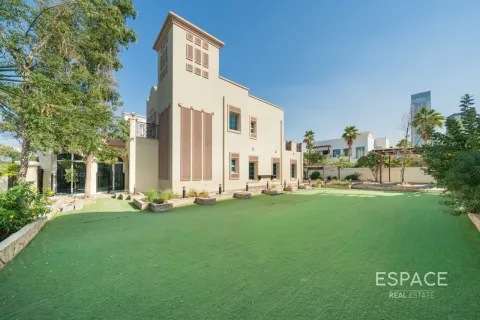 Villa in Jumeirah Village Triangle, Dubai, UAE 3 bedrooms, 362 sq.m. № 737809 - photo 2