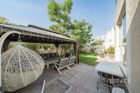 Müüa villa asukohaga Al Furjan, Dubai, AÜE: 4 magamistoaga, 378 m² Nr 737811 - pilt 18
