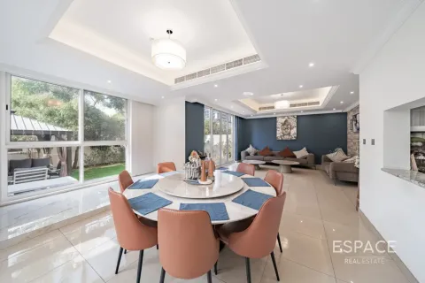 Müüa villa asukohaga Al Furjan, Dubai, AÜE: 4 magamistoaga, 378 m² Nr 737811 - pilt 2