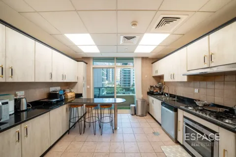 Apartmen di Dubai Marina, UAE 3 bilik tidur, 238 meter persegi № 737808 - foto 8