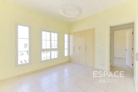 Müüa villa asukohaga The Springs, Dubai, AÜE: 3 magamistoaga, 245 m² Nr 737810 - pilt 7