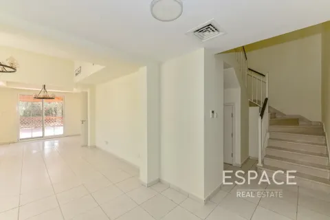 Müüa villa asukohaga The Springs, Dubai, AÜE: 3 magamistoaga, 245 m² Nr 737810 - pilt 5