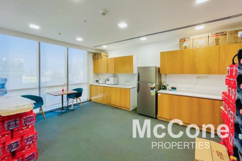 Zyrë në Dubai Marina, Emiratet e Bashkuara Arabe 1055.94 m2. № 587021 - Foto 26