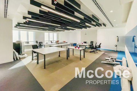 Zyrë në Dubai Marina, Emiratet e Bashkuara Arabe 1055.94 m2. № 587021 - Foto 1