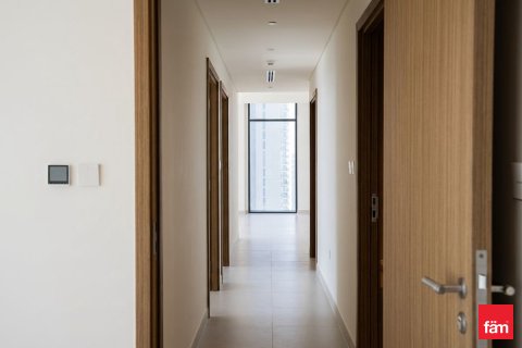 Dubai, UAE의 임대용 아파트 침실 3개, 154.5제곱미터 번호 717612 - 사진 7