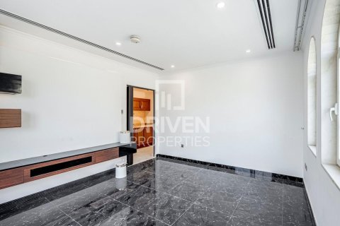 Üürile anda villa asukohaga Jumeirah Park, Dubai, AÜE: 4 magamistoaga, 739.97 m² Nr 746160 - pilt 3