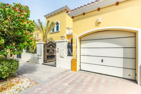 Vila di Jumeirah Park, Dubai, UAE 4 bilik tidur, 739.97 meter persegi № 746160
